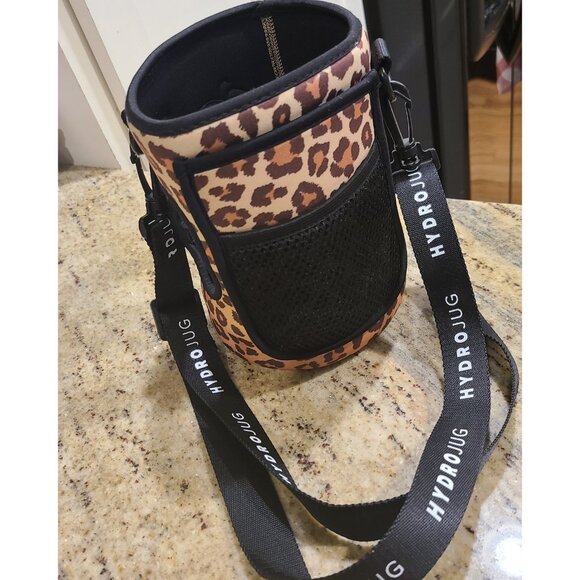HydroJug Sleeve 73oz Leopard Print 2 pockets And Adjustable Strap - Picture 3 of 6